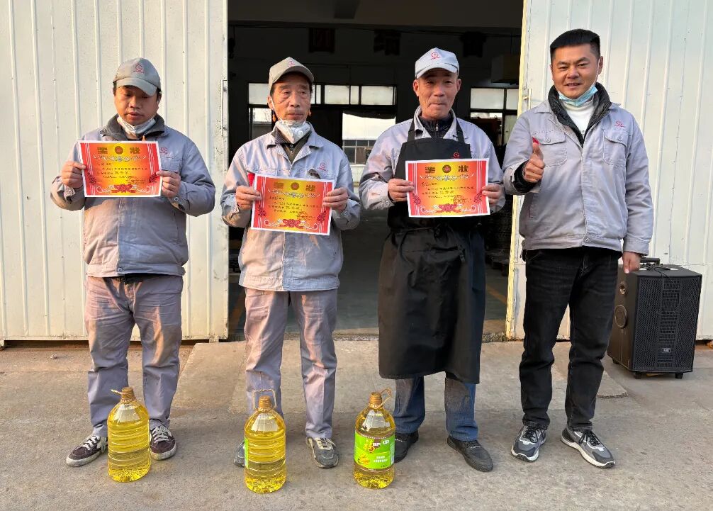 湖北昌利焊接車間開口崗位技能競(jìng)賽落幕，誰(shuí)是“最強(qiáng)開口手？”