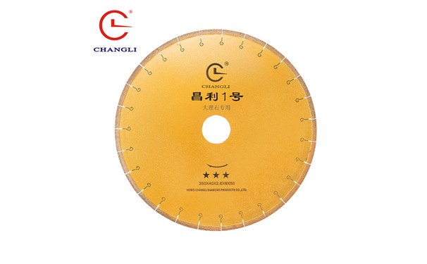 如何挑選到質(zhì)量好、顏值高的大理石切割片加工的大理石瓷磚呢？